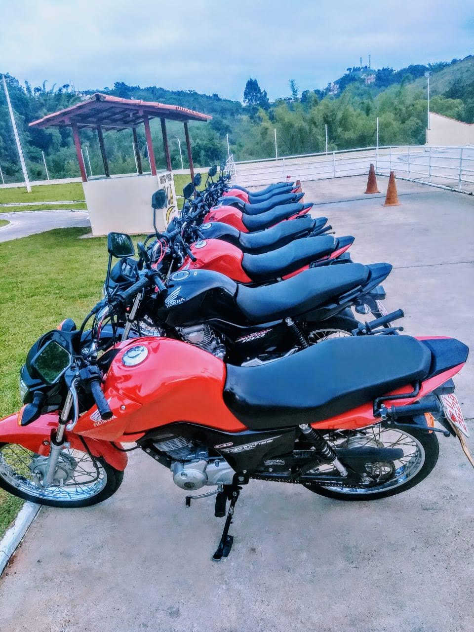 HABILITAÇÃO INICIAL MOTO (A) - PACOTE 15 AULAS